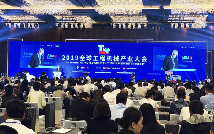 双喜临门！AG集团官网（中国）官方网站
囊括两项工程机械行业大奖